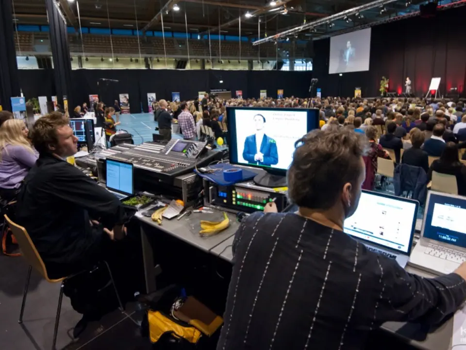 Immersive conference environment